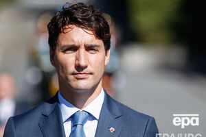 Джастин Трюдо случайно попал на праздничный снимок