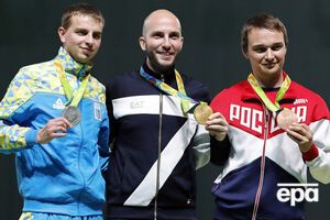 Кулиш (слева) завоевал первую медаль для сборной Украины