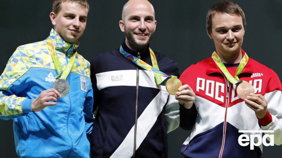 Кулиш (слева) завоевал первую медаль для сборной Украины