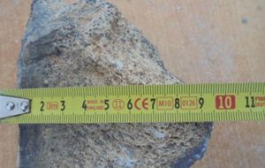 Вес двух фрагментов составляет 2,45 килограмма