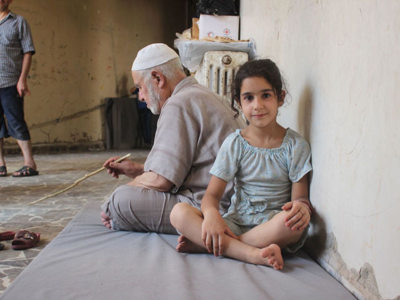 Жители Алеппо ищут убежища в детском саду в западной части города