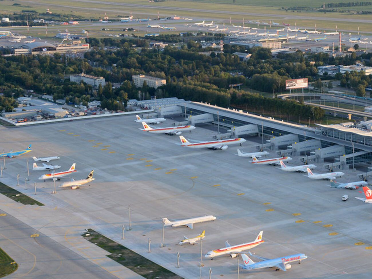 Авиауслуги в Украине предоставляют 17 авиакомпаний и 18 аэропортов