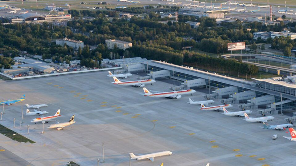 Авиауслуги в Украине предоставляют 17 авиакомпаний и 18 аэропортов