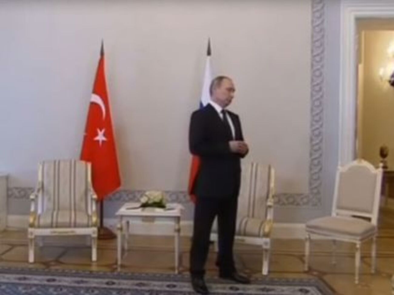 Путину пришлось подождать прихода Эрдогана