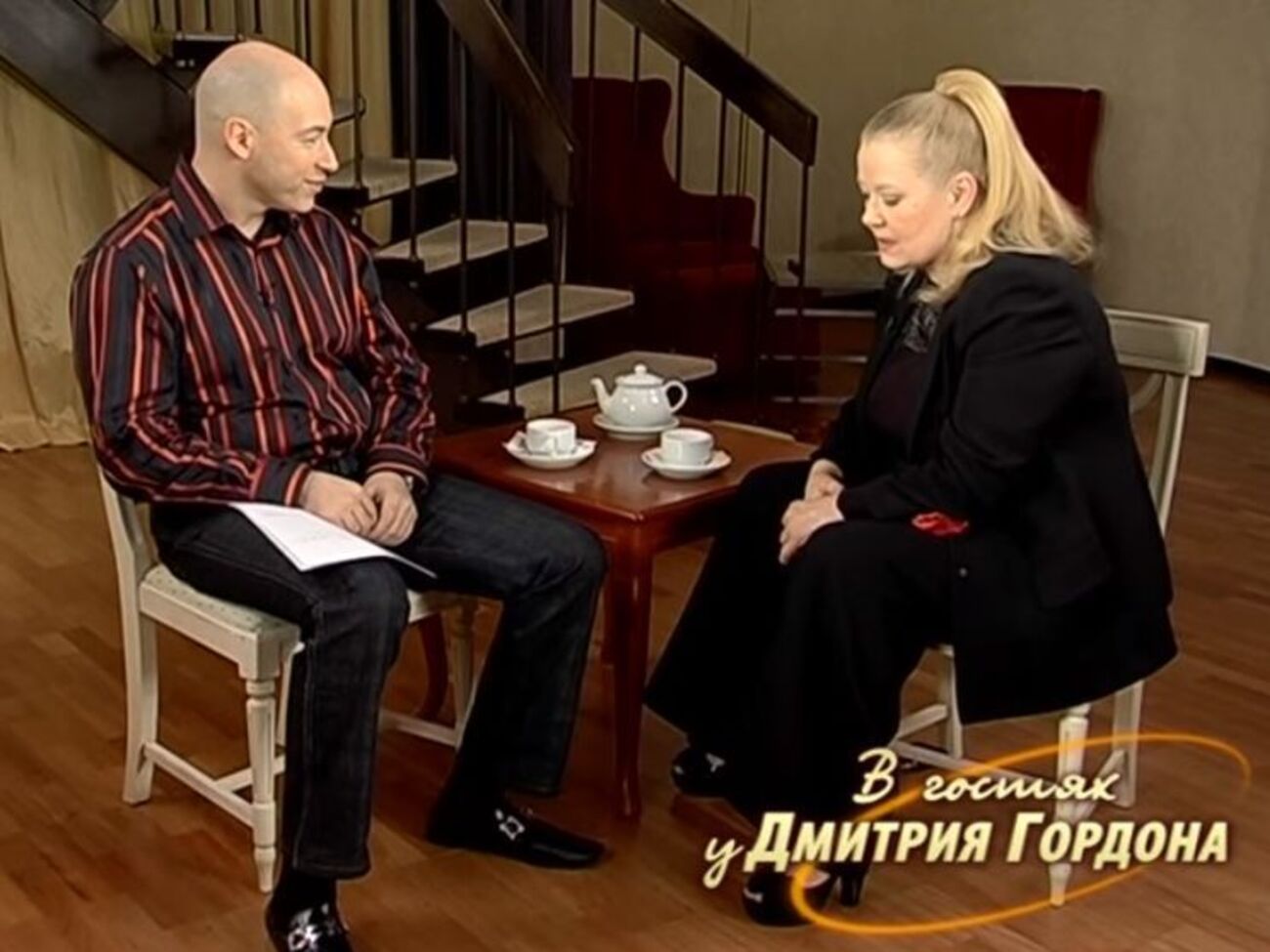 Людмила Сенчина: На съемках "Вооружен и очень опасен" Броневой комплексовал, я тоже нервничала – из-за слишком маленькой груди вшила в лифчик два валика