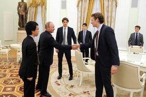 Итонцы встретились с Путиным по своей инициативе, заверили в колледже