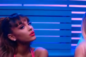 Гранде и Минаж устроили зажигательные танцы