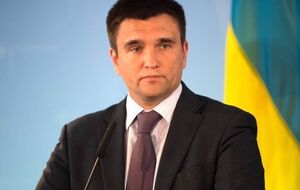 По словам Климкина, чтобы двигаться в направлении мира на Донбассе, необходимо прекратить обстрелы, позволить ОБСЕ контролировать территорию и отвести вооружение