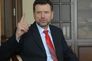 Сугоняко: Что такое для Украины $2 млрд, когда граждане страны только с депозитов сняли почти $15 млрд?