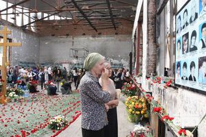 Фото сделано 3 сентября 2014 года. В результате нападения на школу и штурма здания погибли 334 человека, более 800 были ранены