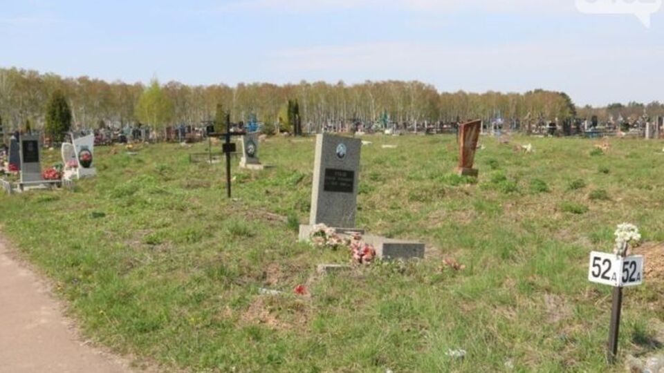 Ребенка нашли на сельском кладбище