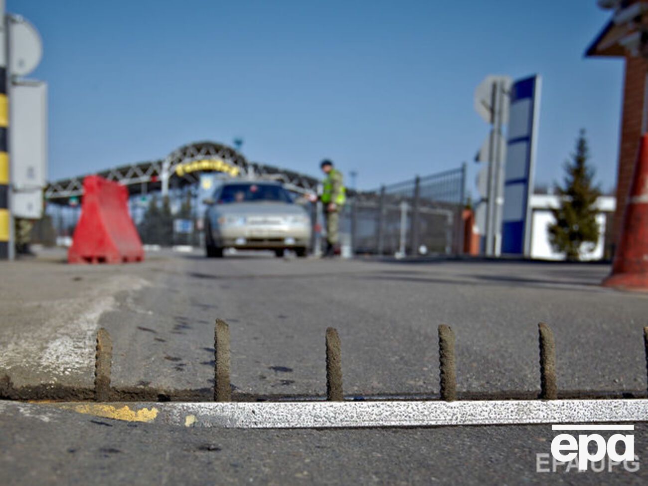 Пограничники не пустили в Украину гражданина РФ