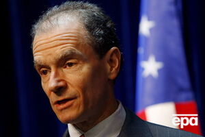 Фрид считает, что западные санкции скорее "обнажили уязвимые стороны" российской экономики, чем навредили ей