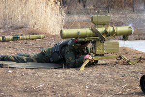 Солдат дополнительно проинструктировали о правилах безопасности при обращении с гранатометами