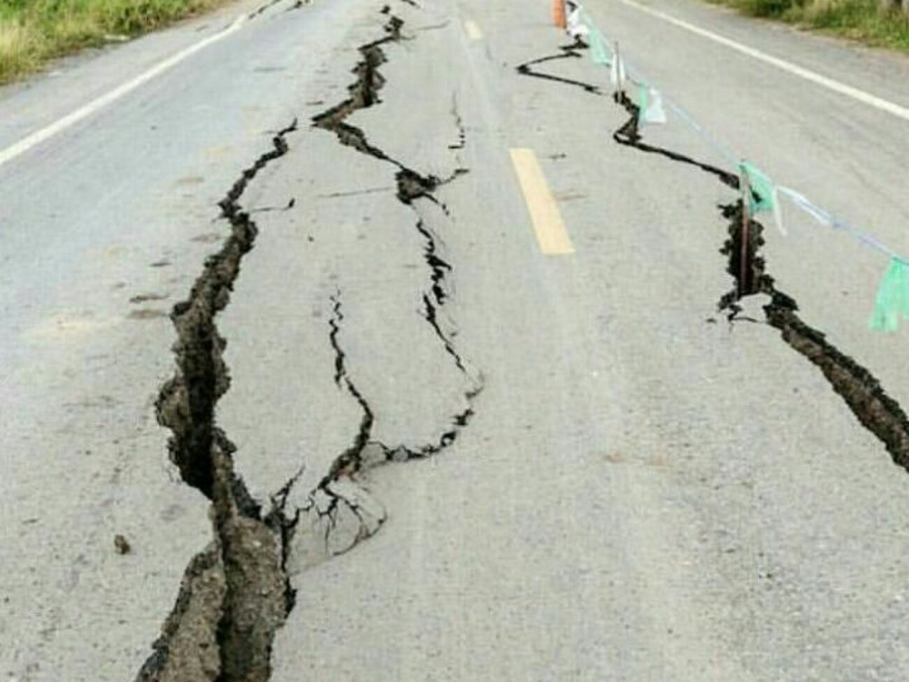 Шоссе в области Кагера после толчков