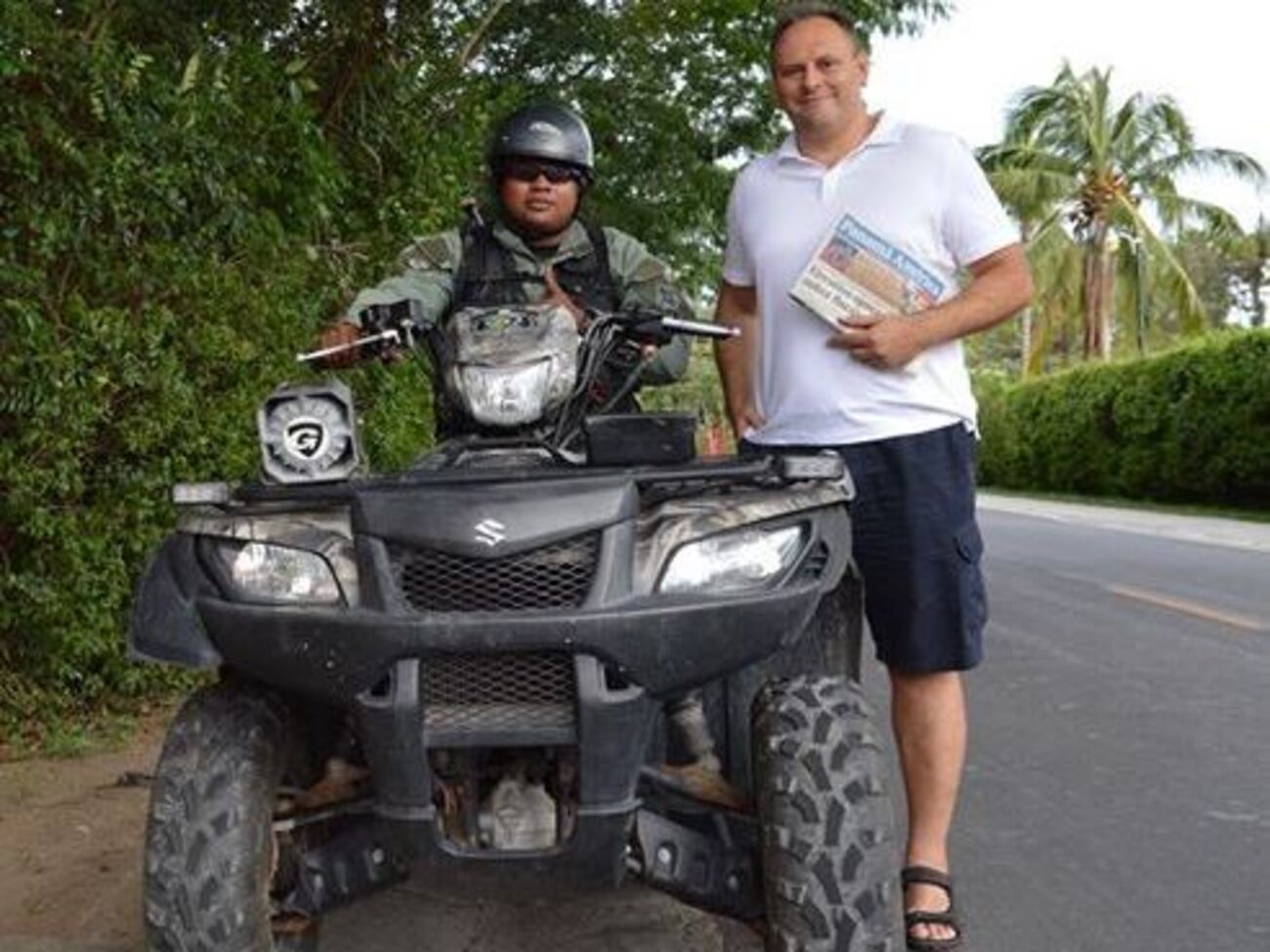 Каськив (на фото справа) в Панаме