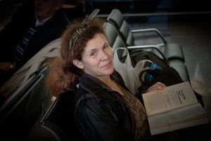 Латынина: Придет Кузнецова и скажет, что 57-ю школу надо превратить в монастырь, потому что секс до брака плохо влияет на корпускулярно-волновые свойства матки