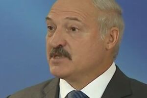 Александр Лукашенко: Инвалидов скрутили, флаги забрали