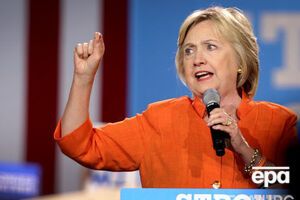 Хиллари Клинтон заверила журналистов, что чувствует себя хорошо