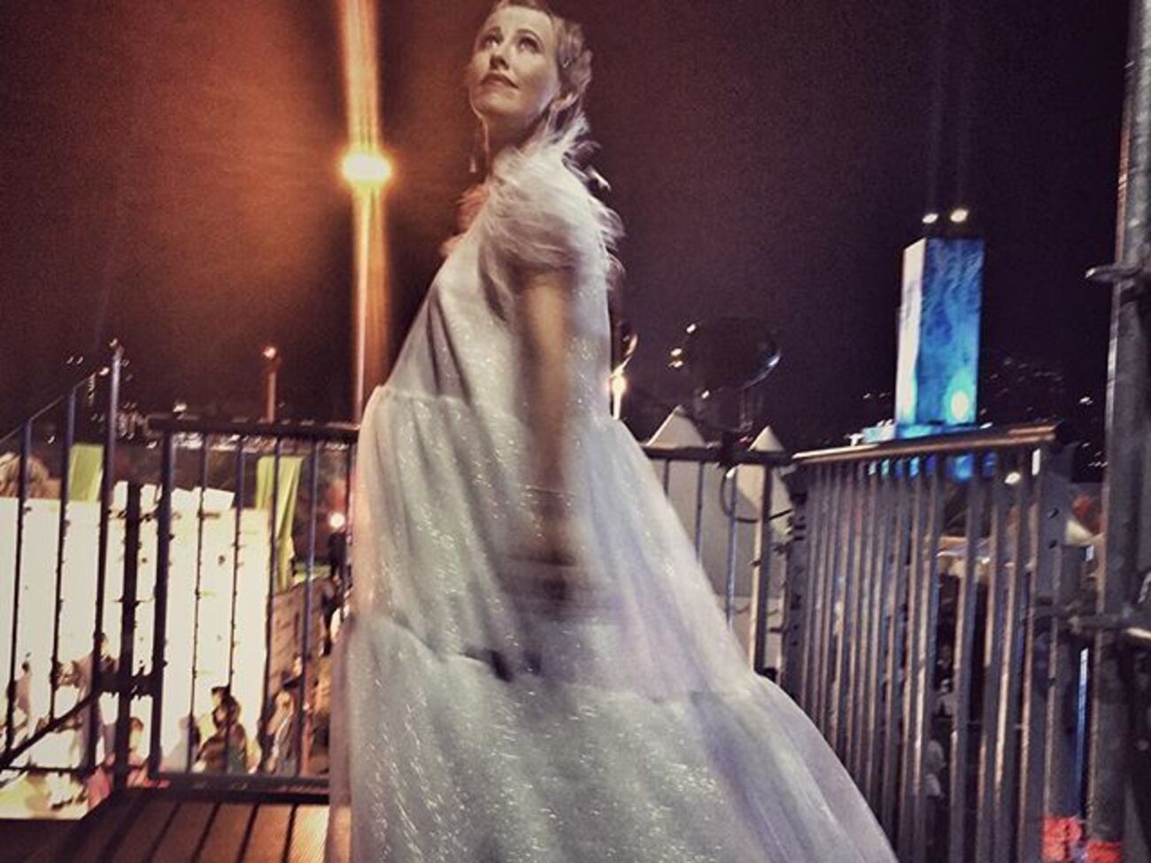 Собчак прекратила скрывать живот на "Новой волне"