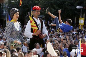 Сотни тысяч человек вышли на улицу в поддержку независимости Каталонии