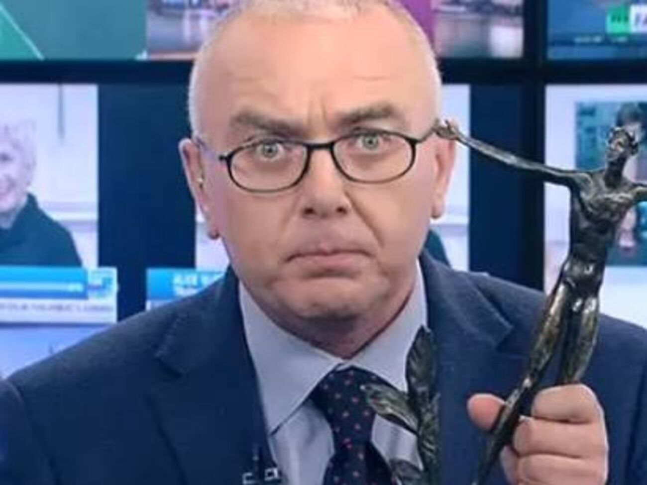 ГосСМИ России сообщило о нападении на Лобкова