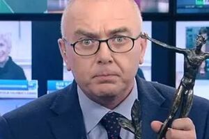 ГосСМИ России сообщило о нападении на Лобкова