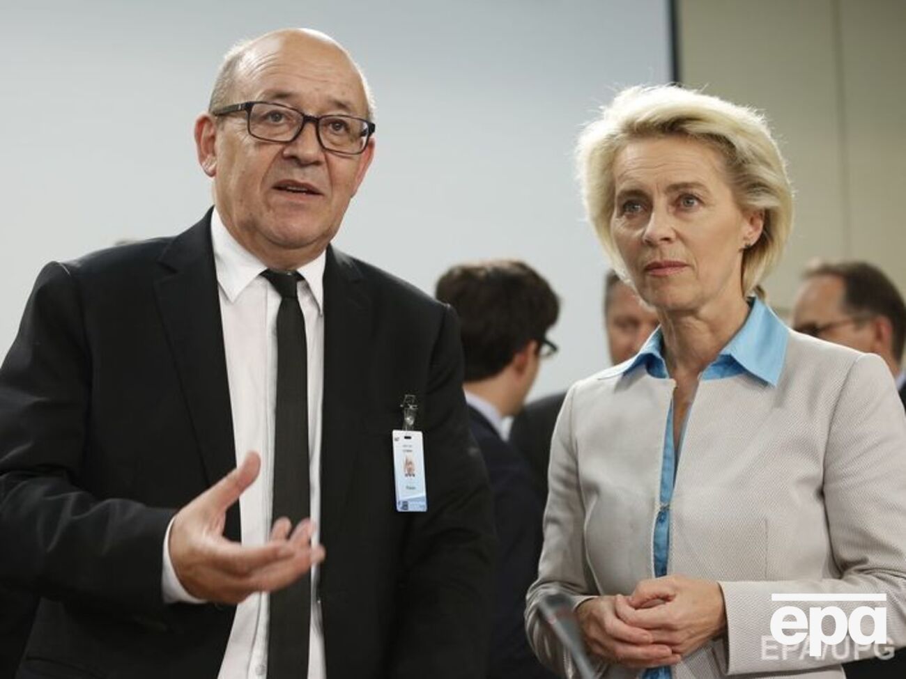 Министр обороны Франции Жан-Ив Ле Дриан и глава минобороны Германии Урсула фон дер Ляйен предложили сделать&nbsp;оборонную систему ЕС более активной&nbsp;