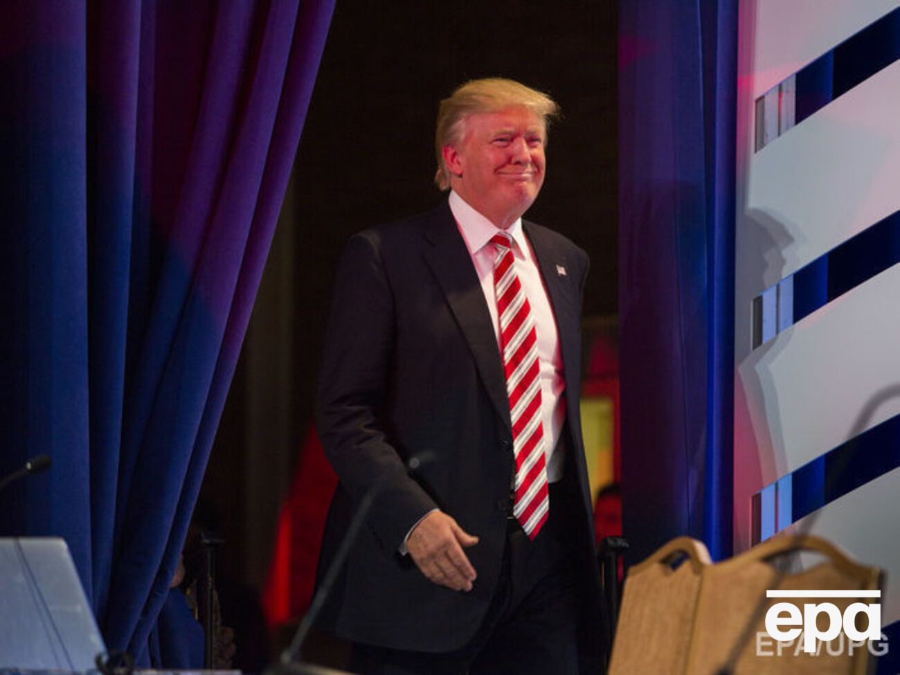 Трамп назвал&nbsp;рукопожатия "одним из проклятий американского общества"