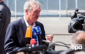 Ассельборн сказал, что в Венгрии относятся к мигрантам как к животным