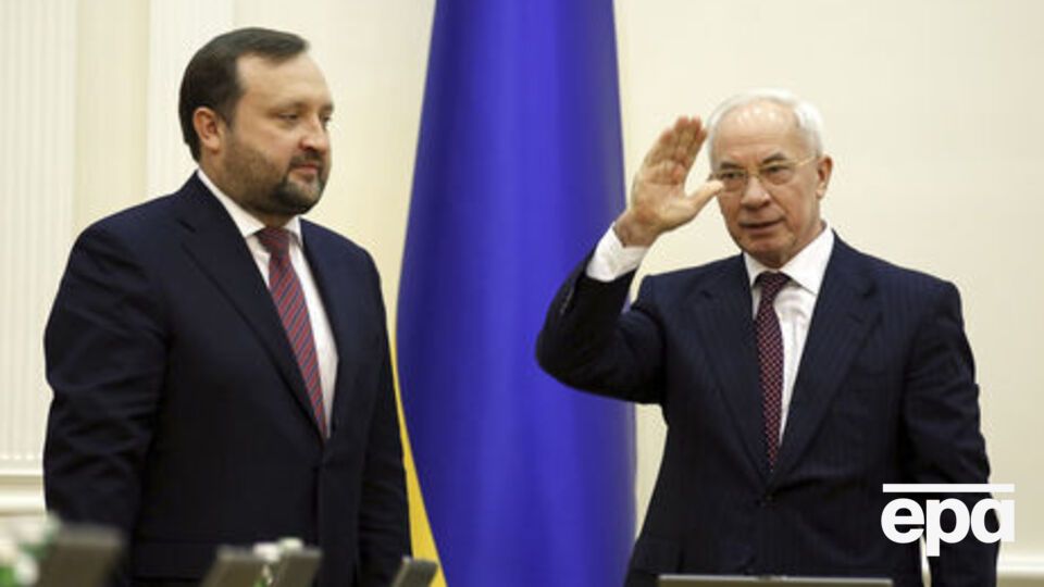 Украинская прокуратура инкриминирует Сергею Арбузову (слева) хищение 49,3 млн долл.