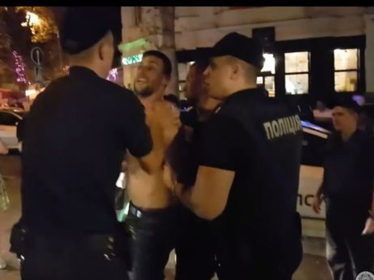 Полицейских наказали за бездействие в ходе конфликта в центре Николаева