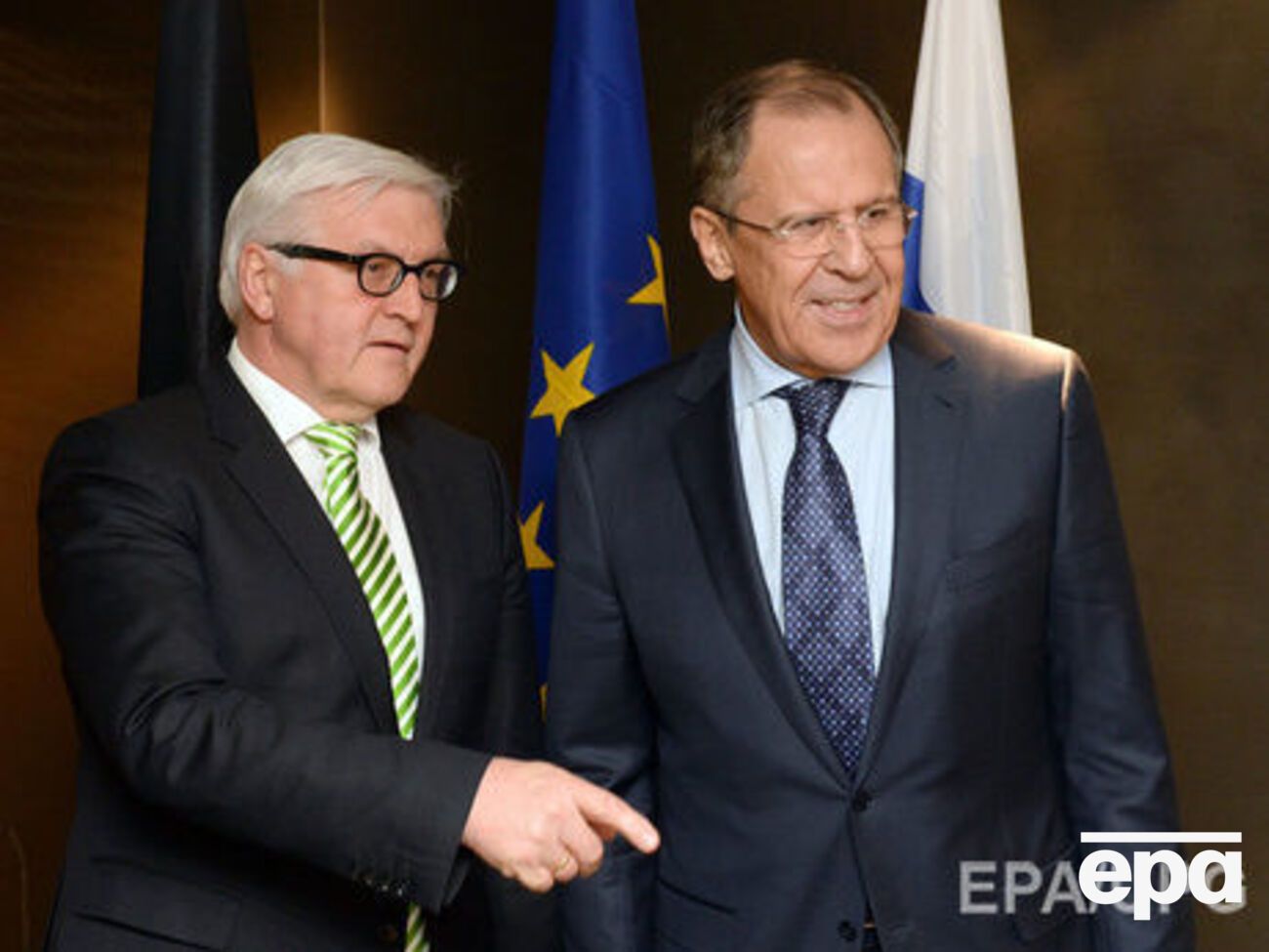 Лавров призвал Штайнмайера обеспечить контроль соблюдения режима прекращения огня силами СММ ОБСЕ