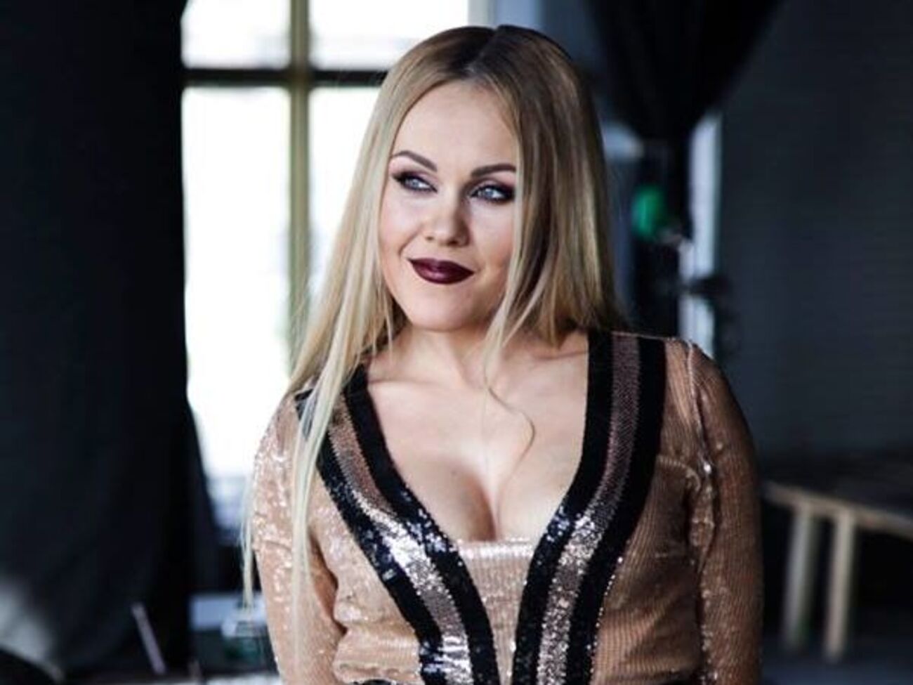Alyosha поддержала одиноких девушек категории "за 35 лет"