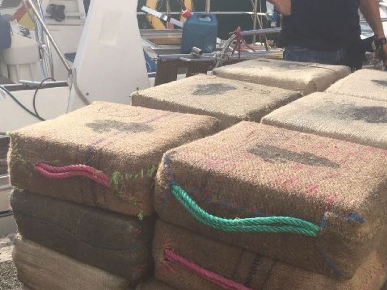 Всего в рамках операции Indalo на данный момент изъято уже 37,7 тонн гашиша