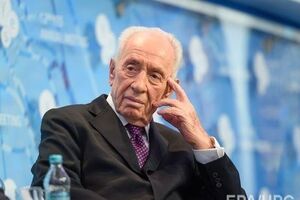 2 августа Шимону Пересу исполнилось 93 года