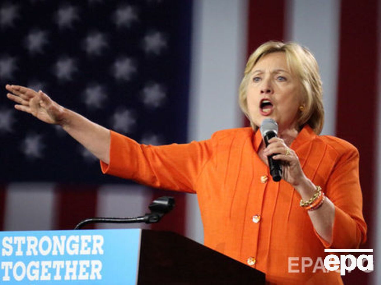 Врач заявила, что Клинтон вполне здорова