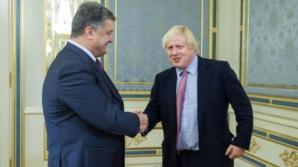 Джонсон встретился с Порошенко