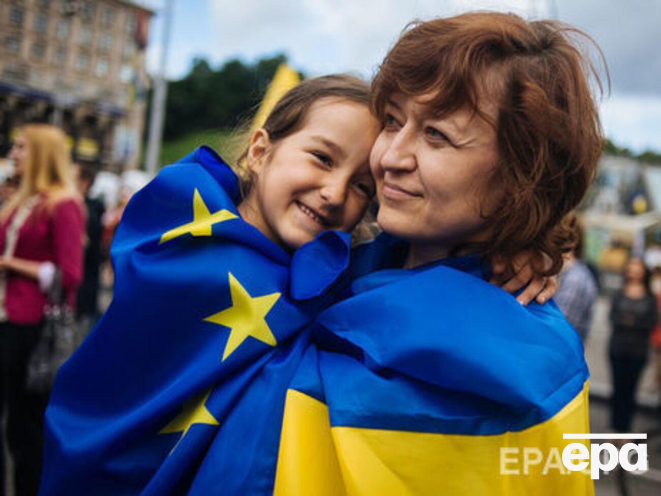 Помощь получит Верховная Рада, а также гражданское общество и медиа