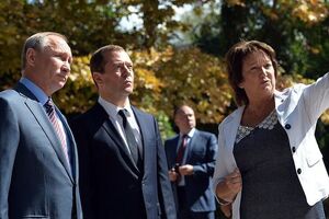 Путин и Медведев осмотрели Митридатскую лестницу – одну из главных достопримечательностей Керчи