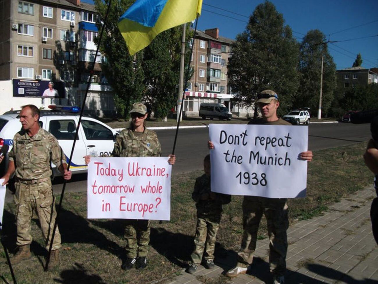 "Новости Донбасса": В пикетах в Краматорске приняли участие около 200 человек