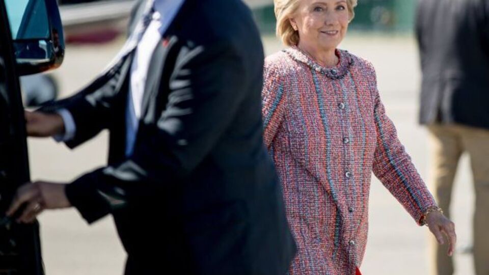 Клинтон провела дома несколько дней