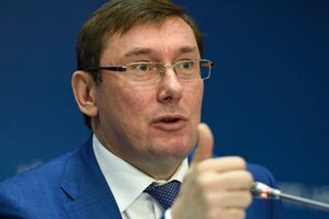 Луценко: Кто может упрекнуть меня, что мы не наступаем?