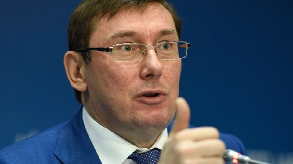 Луценко: Кто может упрекнуть меня, что мы не наступаем?