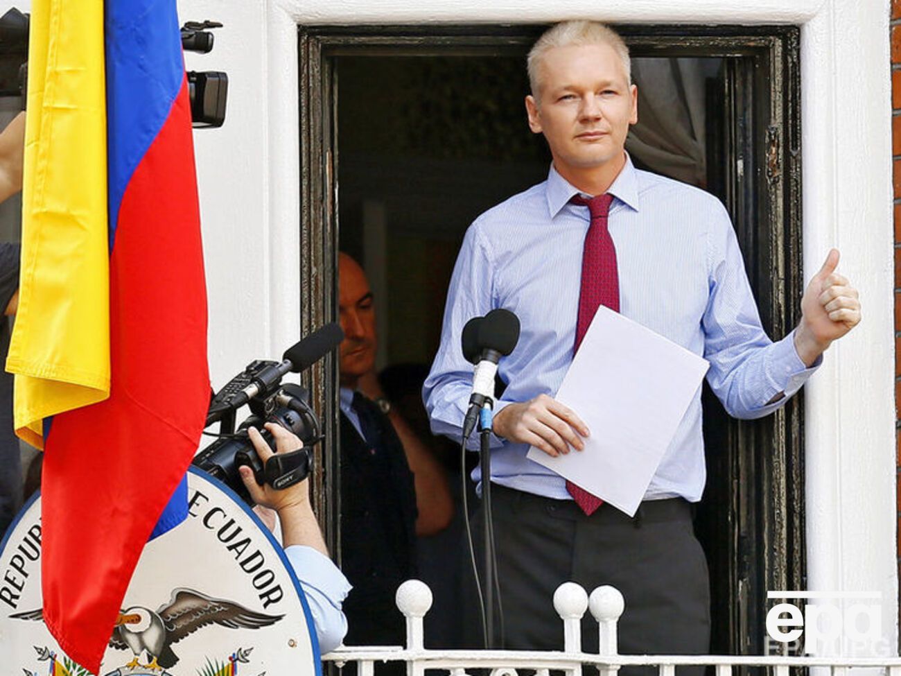 Ассанж предложил обменять себя на своего информатора