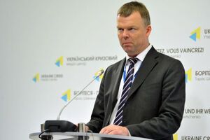 Хуг предупредил, что режим тишины на Донбассе непрочен