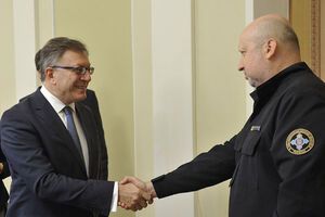 Турчинов отметил, что конфликт на востоке Украины – "центр дестабилизации" для всей Европы