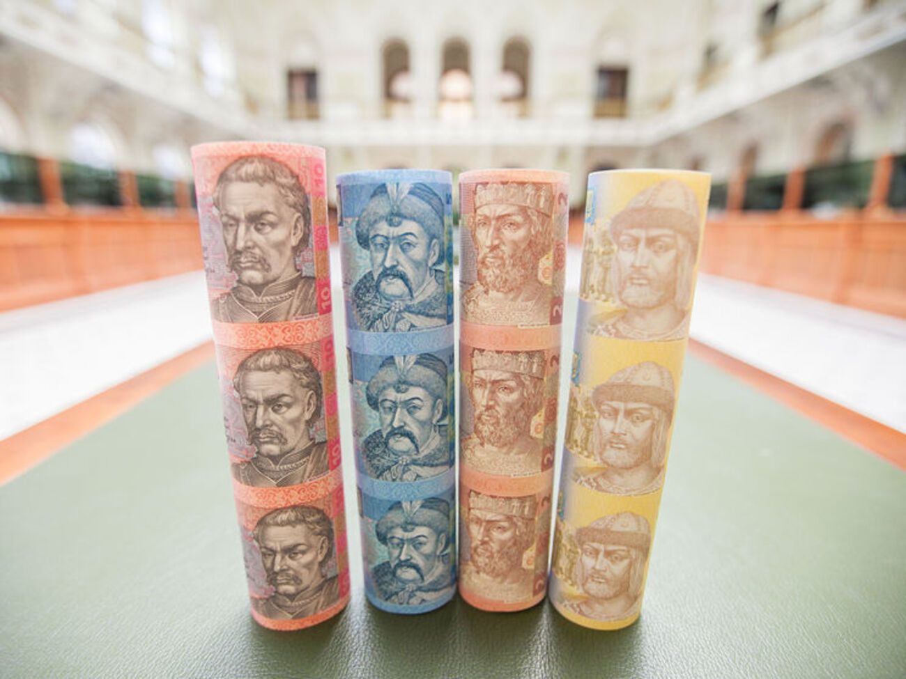 Кабмин внес проект госбюджета на 2017 год