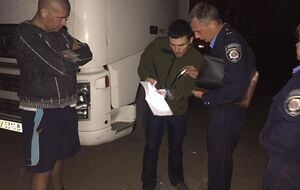 Полиция не открывала производств против активистов, испортивших шины львовским мусоровозам