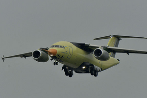 Ан-178 может использоваться как для перевозки грузов и военной техники, так и для десантирования военнослужащих